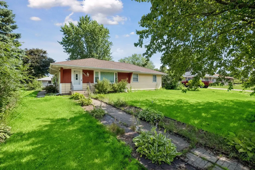 6592 85th Street S Cottage Grove MN 55016