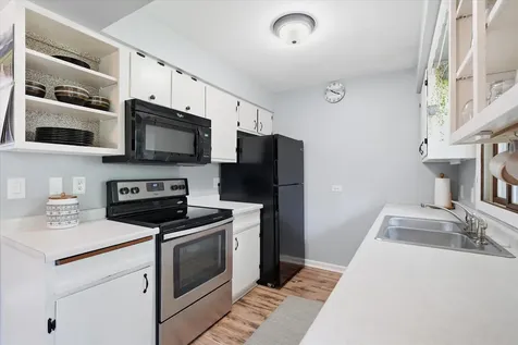 1906 Stryker Avenue West Saint Paul MN 55118