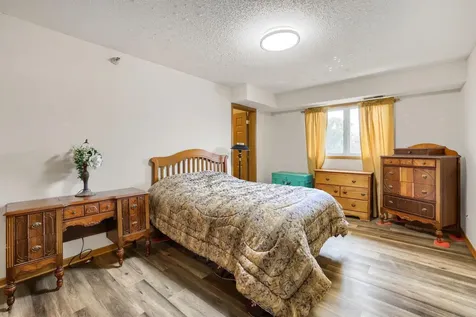 880 Lyn Way Hastings MN 55033