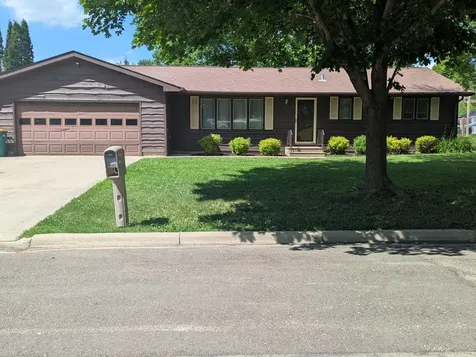 1005 Skylark Lane Albert Lea MN 56007