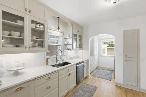 5225 Interlachen Boulevard Edina MN 55436