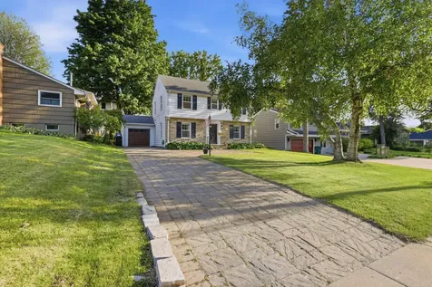 5225 Interlachen Boulevard Edina MN 55436
