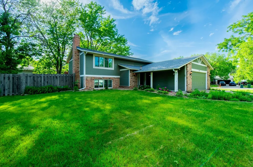 7965 Sierra Parkway Brooklyn Park MN 55444