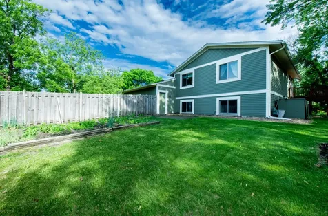 7965 Sierra Parkway Brooklyn Park MN 55444