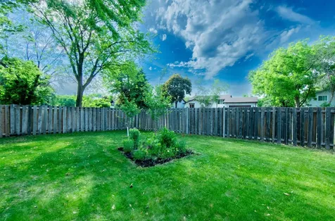 7965 Sierra Parkway Brooklyn Park MN 55444