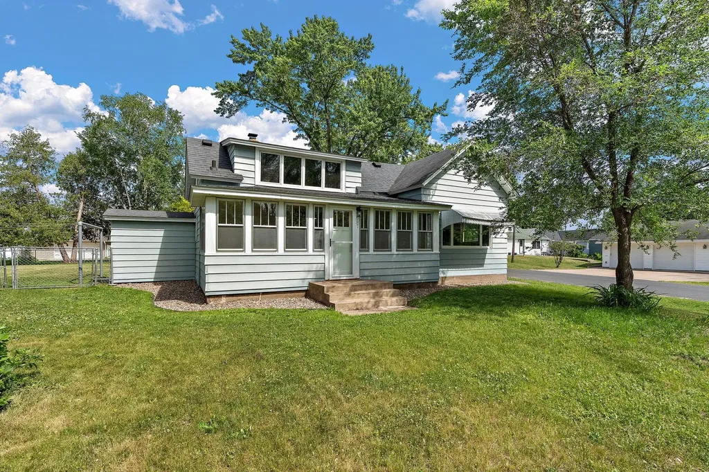 387 2nd Street S Bayport MN 55003