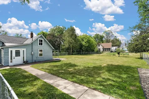 387 2nd Street S Bayport MN 55003