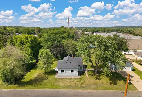 387 2nd Street S Bayport MN 55003