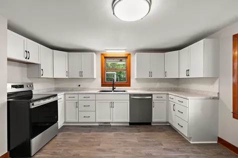 387 2nd Street S Bayport MN 55003