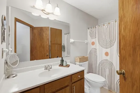1580 Wheelock Lane Saint Paul MN 55117