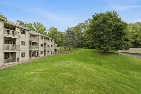 1580 Wheelock Lane Saint Paul MN 55117
