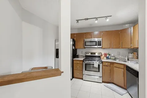 1580 Wheelock Lane Saint Paul MN 55117