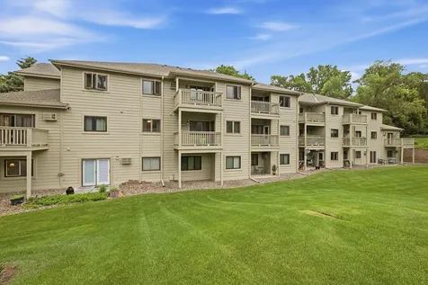 1580 Wheelock Lane Saint Paul MN 55117