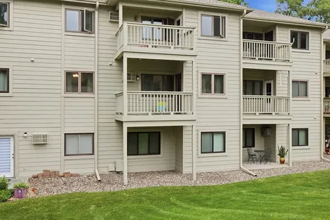 1580 Wheelock Lane Saint Paul MN 55117