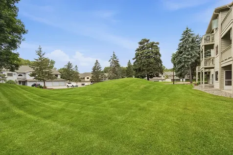 1580 Wheelock Lane Saint Paul MN 55117