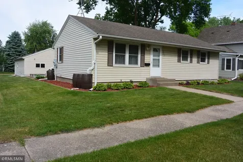 1323 Armstrong Avenue N Glencoe MN 55336