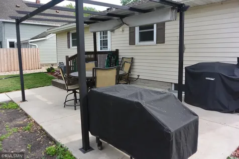 1323 Armstrong Avenue N Glencoe MN 55336