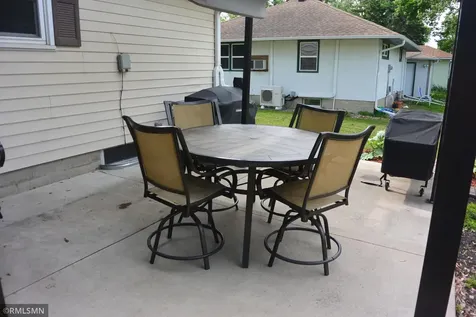 1323 Armstrong Avenue N Glencoe MN 55336