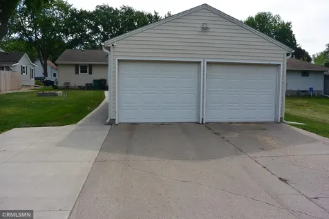 1323 Armstrong Avenue N Glencoe MN 55336