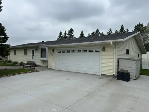 108 Lind Boulevard Harwood ND 58042