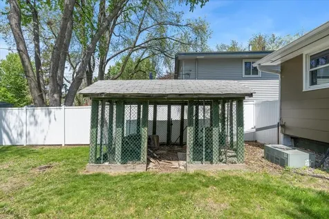5817 Quail Avenue N Crystal MN 55429