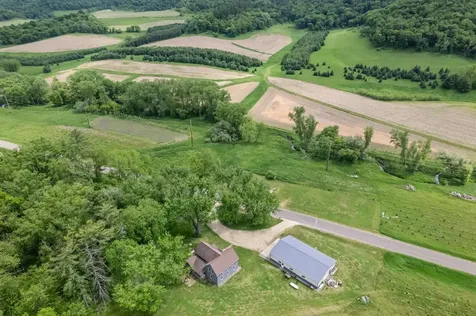 S1689 County Road Xx Alma WI 54610