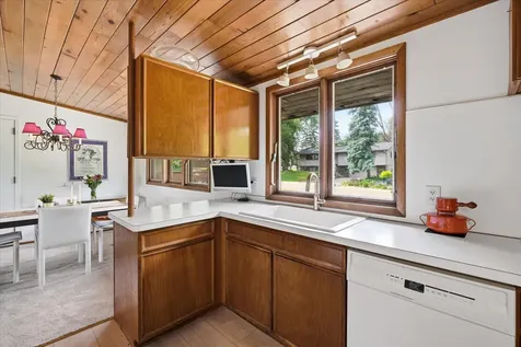 8015 Wynnwood Road Golden Valley MN 55427