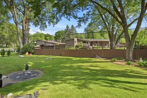 8015 Wynnwood Road Golden Valley MN 55427