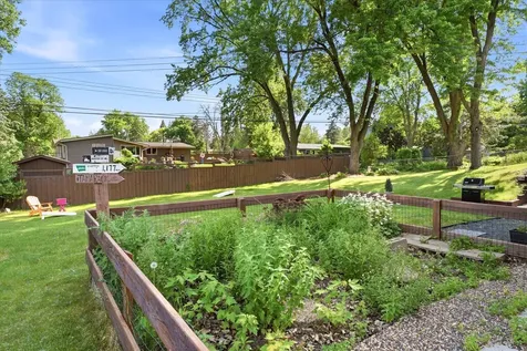 8015 Wynnwood Road Golden Valley MN 55427