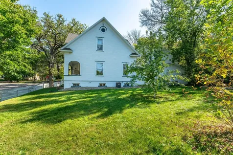 322 3rd Avenue SE Pelican Rapids MN 56572
