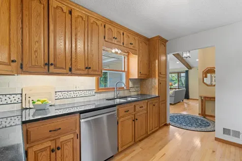 15700 5th Avenue N Plymouth MN 55447