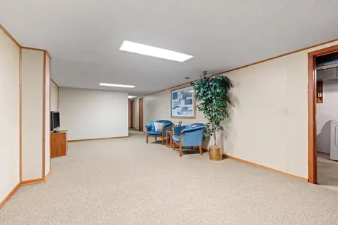 15700 5th Avenue N Plymouth MN 55447
