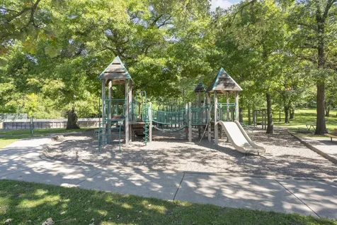 5337 Whiting Avenue Edina MN 55439