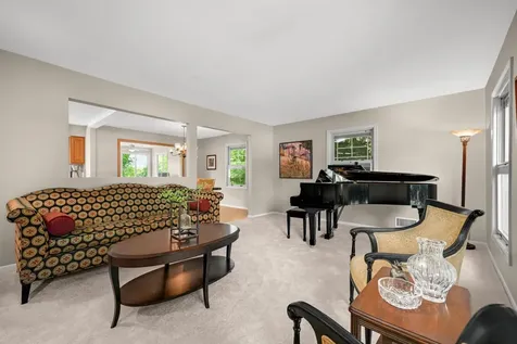 5337 Whiting Avenue Edina MN 55439