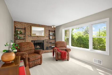 5337 Whiting Avenue Edina MN 55439