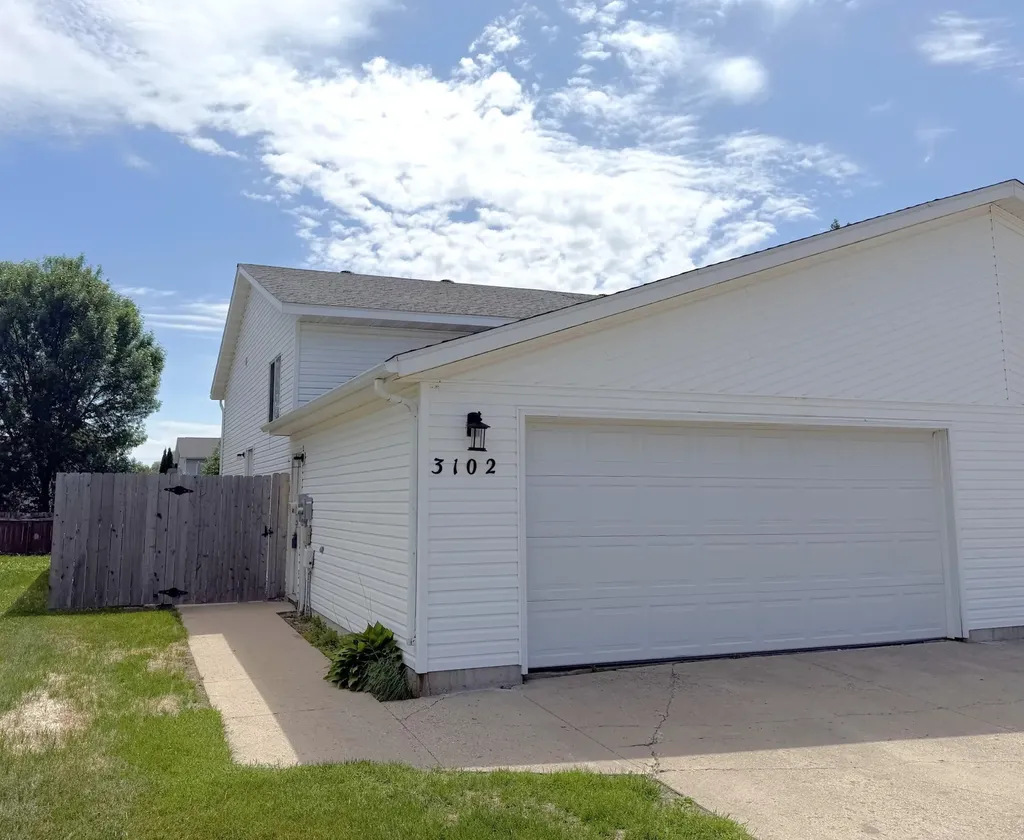3102 Dakota Park Circle S Fargo ND 58104