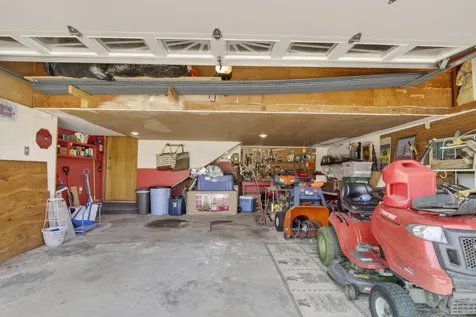 605 8th Avenue NE Valley City ND 58072