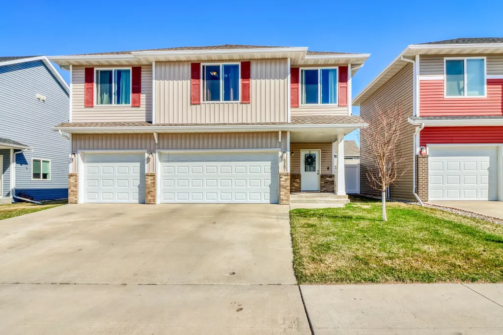 6267 59th Avenue S Fargo ND 58104
