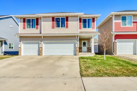 6267 59th Avenue S Fargo ND 58104