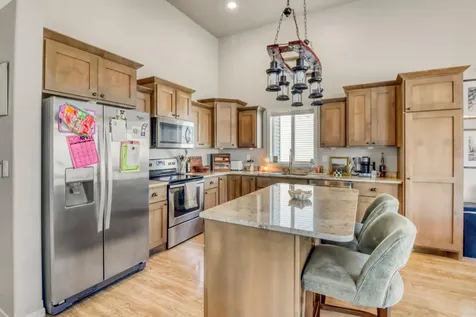 6267 59th Avenue S Fargo ND 58104