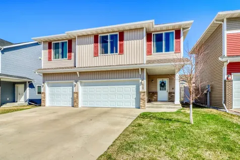6267 59th Avenue S Fargo ND 58104