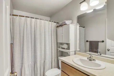 6267 59th Avenue S Fargo ND 58104