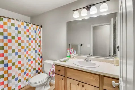 6267 59th Avenue S Fargo ND 58104