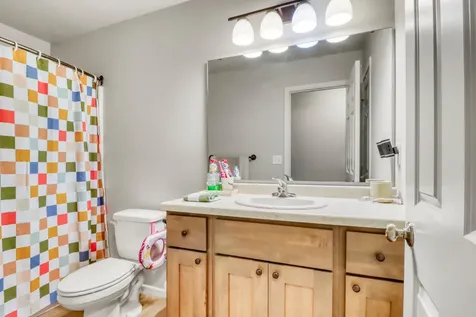 6267 59th Avenue S Fargo ND 58104