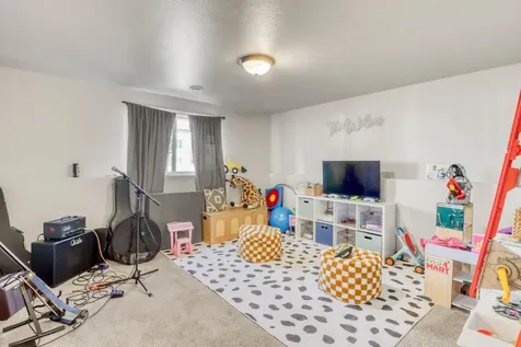 6267 59th Avenue S Fargo ND 58104