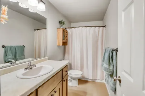 6267 59th Avenue S Fargo ND 58104