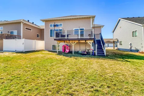 6267 59th Avenue S Fargo ND 58104