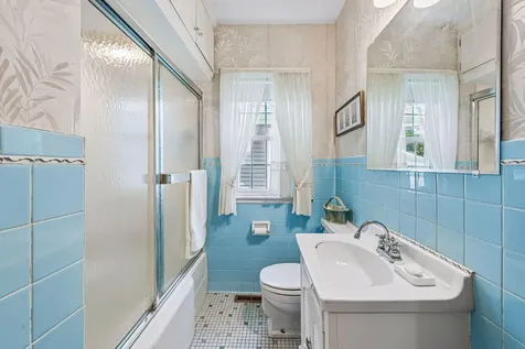 3353 Russell Avenue N Minneapolis MN 55412