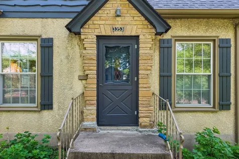 3353 Russell Avenue N Minneapolis MN 55412