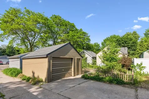 3353 Russell Avenue N Minneapolis MN 55412